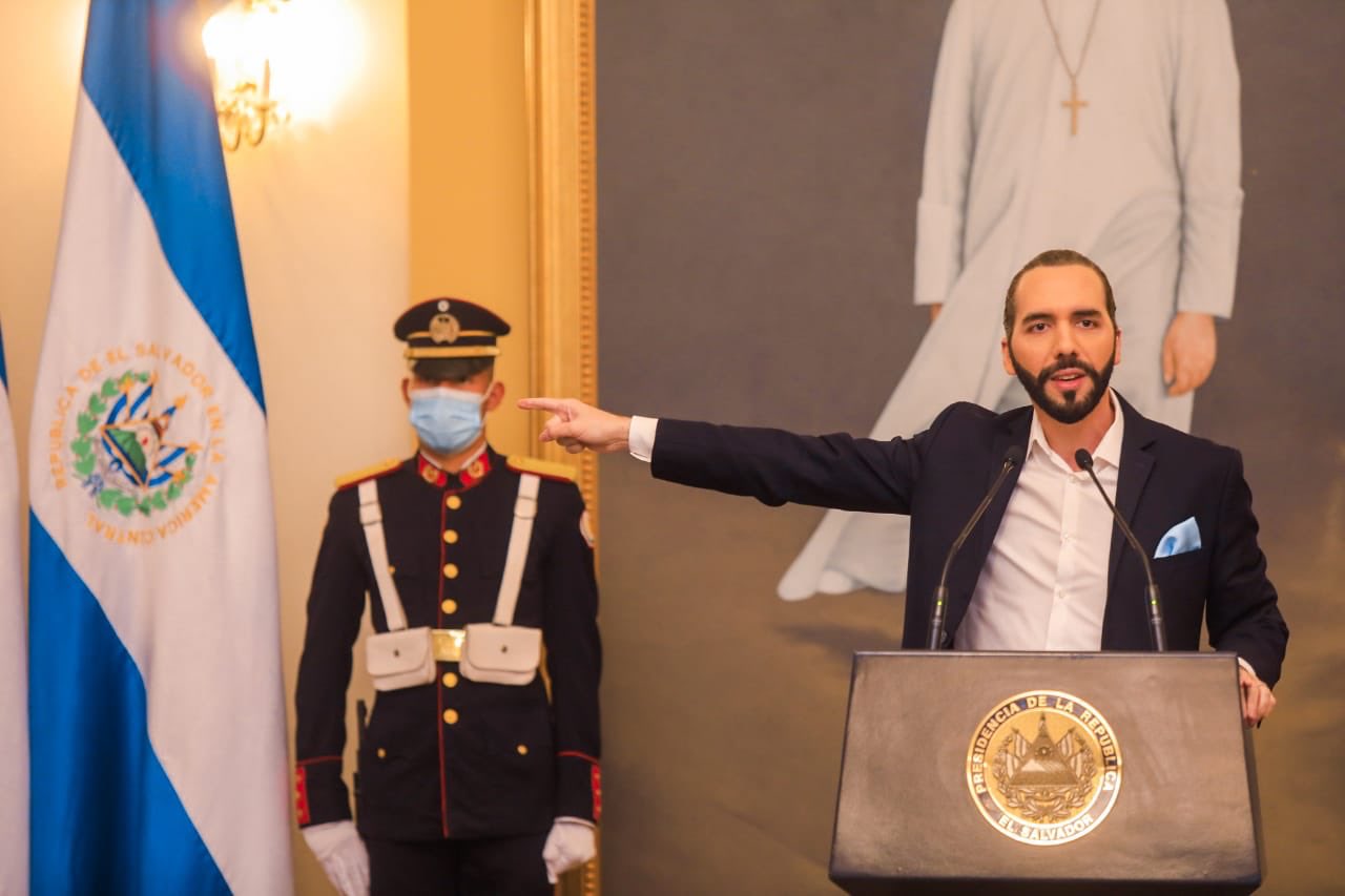 Presidente Bukele ante doble moral de opositores: “Simplemente se unieron para defender sus privilegios” presidente-bukele-ante-doble-moral-de-opositores-simplemente-se-unieron-para-defender-sus-privilegios